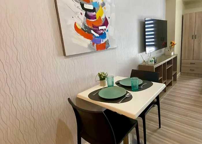 Comfy At Avida Riala It Park Fast Wifi By Snug Retreat *